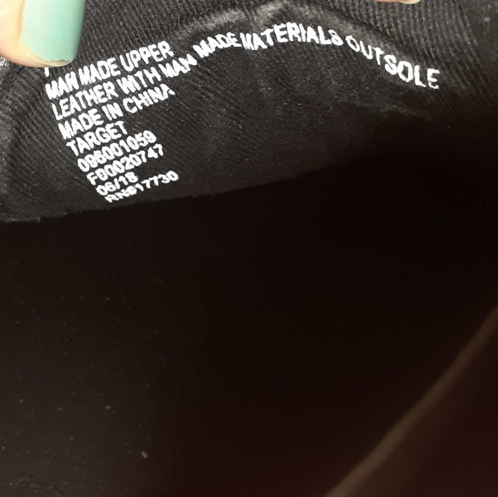 Universal Thread Shoes - Picture 4 of 4